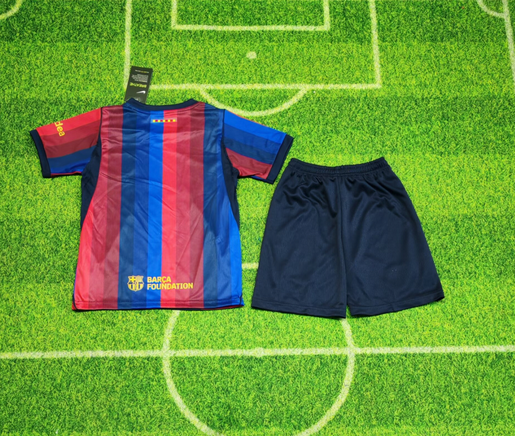 Conjunto Infantil Barcelona Local 26/27