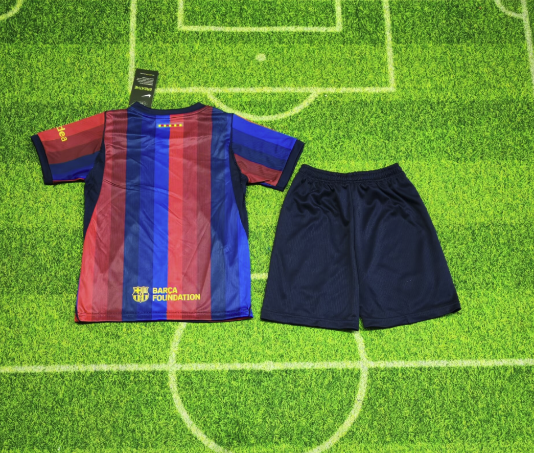 Conjunto Infantil Barcelona Local 26/27