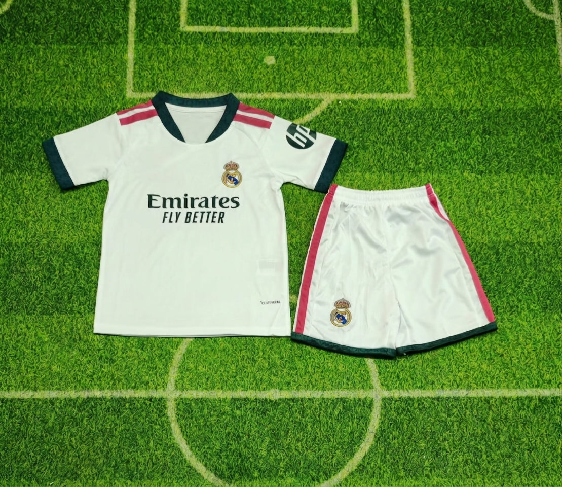 Conjunto Infantil Real Madrid Local 26/27