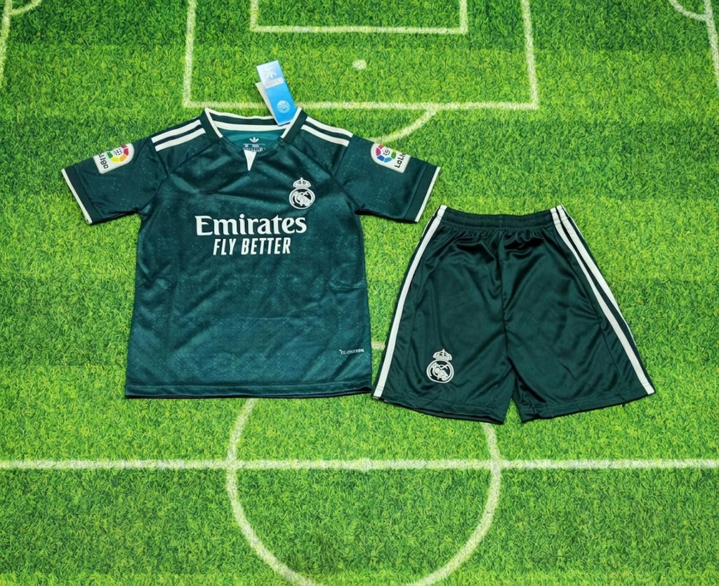 Conjunto Infantil Real Madrid Visitante 26/27